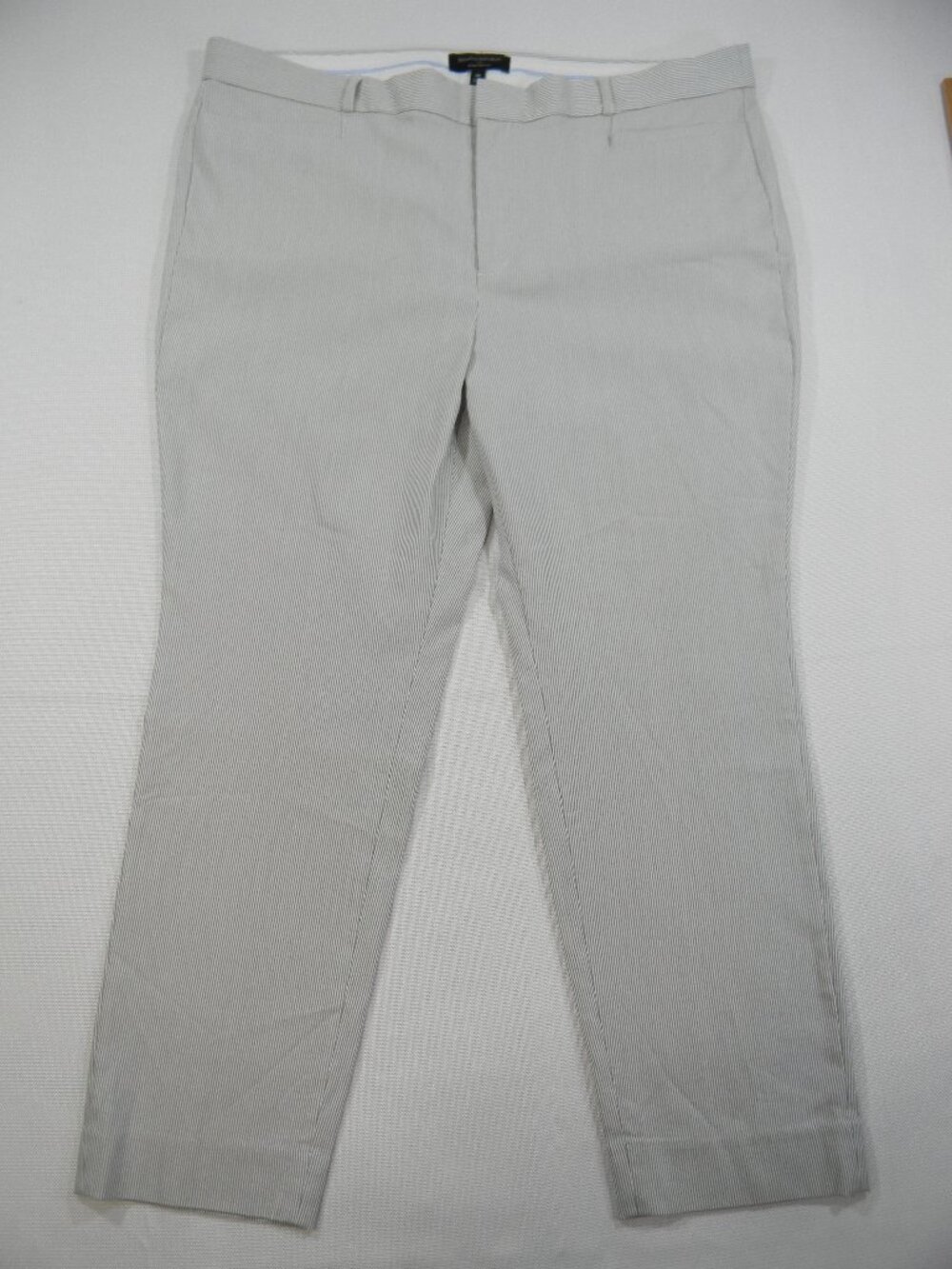 Banana Republic Sloan Curvy Fit Crop Pants Size 18 Gray Stripe Career Ankle